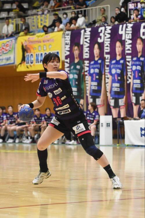歯切れのいいシュートがあるので、横田希歩はベンチからの得点源にうってつけ