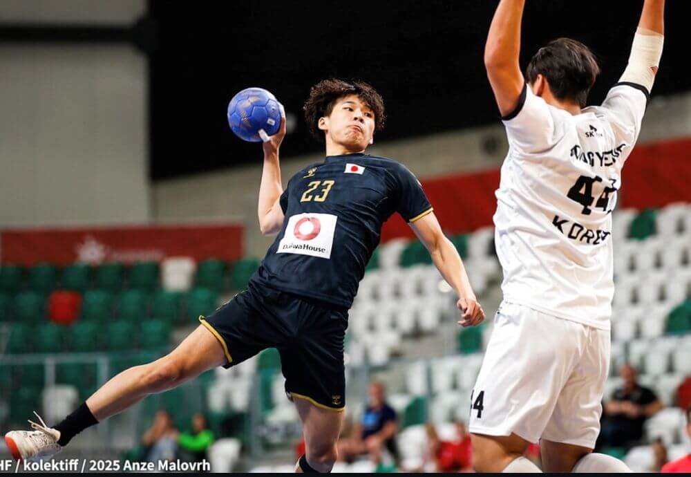 U21世界ジュニア選手権でシュートを放つ川田、提供：IHF