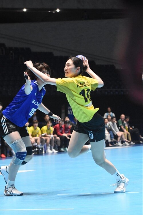 鮮やかな個人技を持つ小柴夏輝。シュートが入らない時の組み立てが、今後の課題か=2025年6月