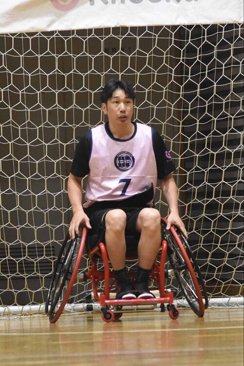 松本賢(キングス)は、ビーチハンドボールで学んだ戦術を、車いすハンドボールに応用した