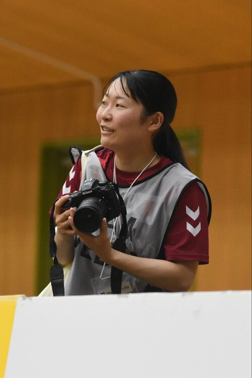 ケガでベンチに入れない間は、写真撮影でがんばった=2024年9月