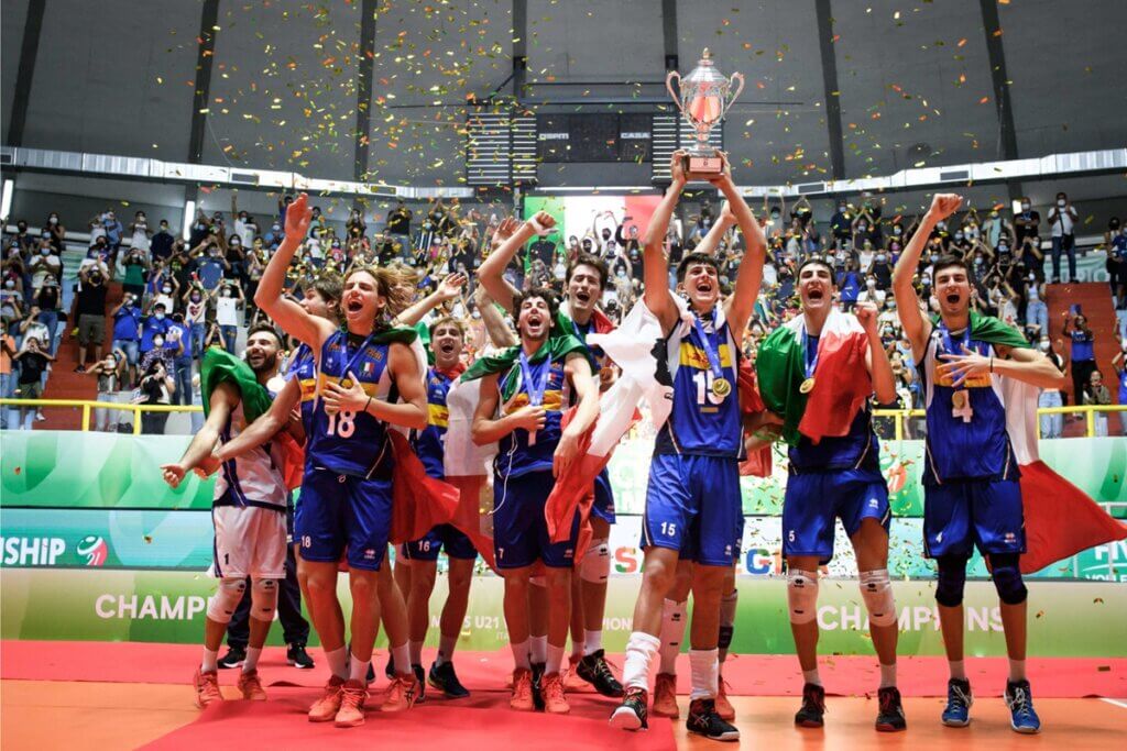 2021年10月、U21世界選手権でイタリア初の優勝を成し遂げた。ミキエレットのMVPなどイタリアからは4つの個人賞(写真提供:Federazione Italiana Pallavolo)