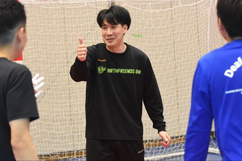 芳山直樹とデフ日本代表GK陣は意気投合。随所で笑顔が見られた