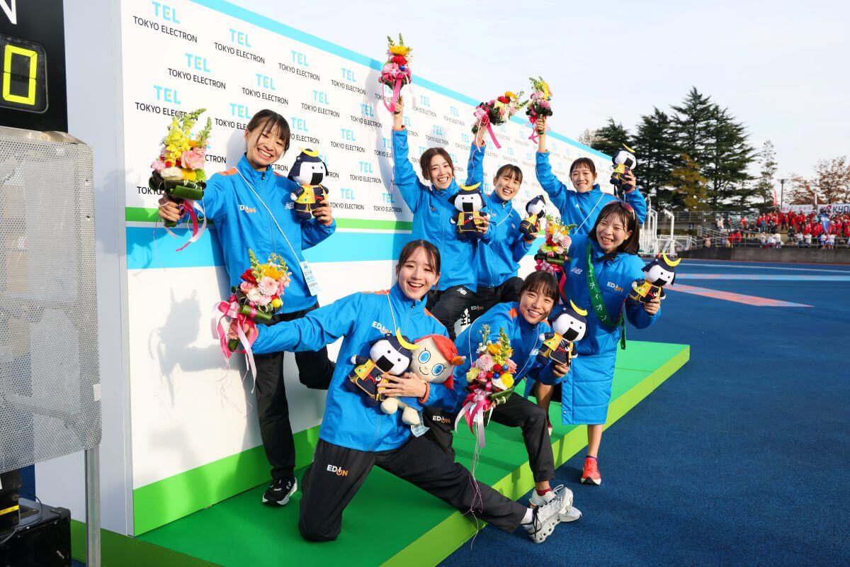 2025 全日本実業団対抗女子駅伝 ゴール エディオンが優勝 キャプション エディオン/Edion team group, NOVEMBER 23, 2025 - Ekiden : All Japan Industrial Women's Ekiden Race 2025 in Miyagi, Japan. (Photo by Yohei Osada/AFLO SPORT) クレジット表記 写真：長田洋平/アフロスポーツ 日付 2025年11月23日