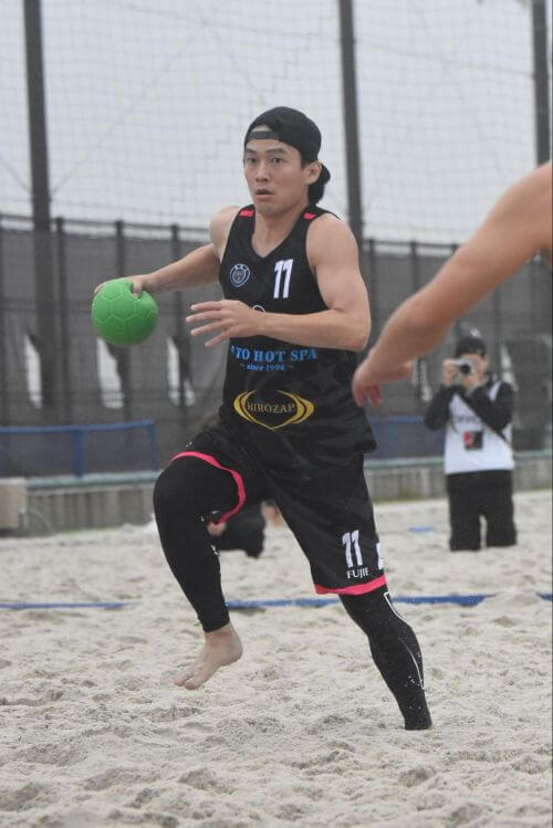 大同特殊鋼のセンターだった藤江恭輔は、2年目でビーチに順応。キレキレの1対1で、BBJの得点機を演出した