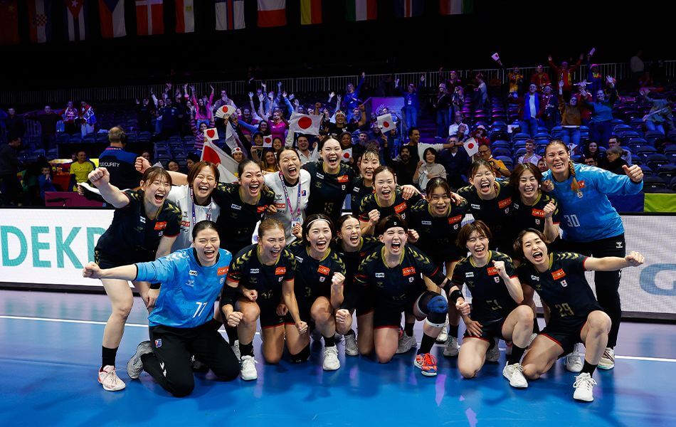 IHF女子世界選手権予選Aグループ、クロアチアを下して本戦進出を決めた日本代表＝2025年12月1日、ロッテルダム・アホイで（提供：IHF）