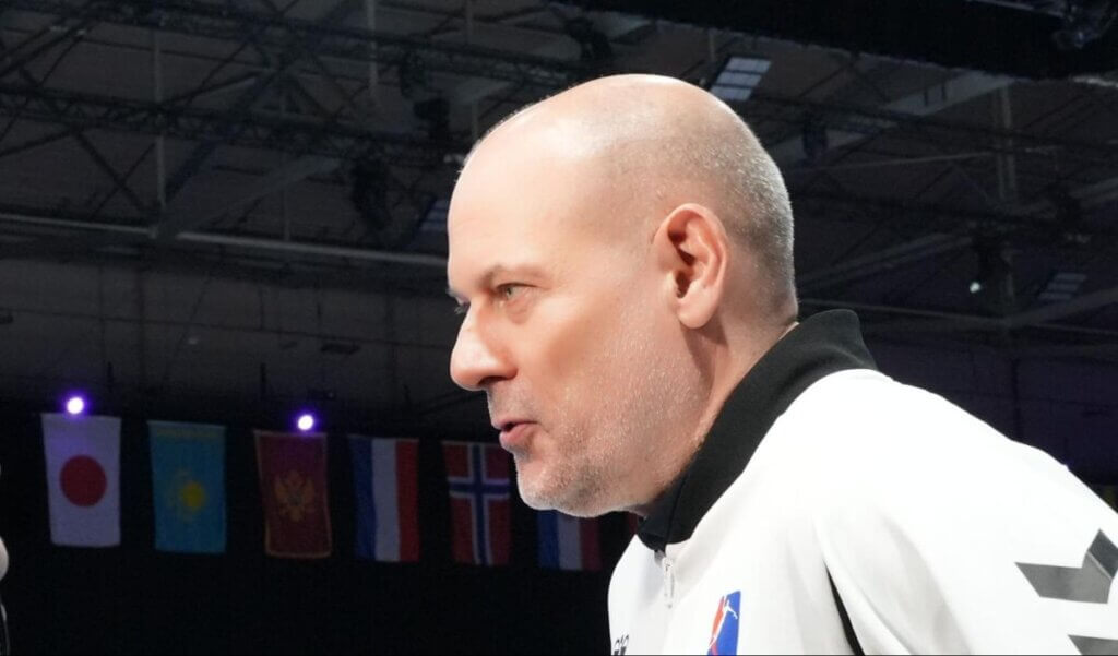 ハンドボール女子日本代表のモーテン・ソウバク監督=11月28日、オランダ・ロッテルダム（原田写す）