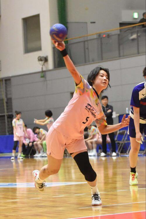 消防士の仕事をしながら、リーグHの舞台を目指す三村。この日は8得点の大活躍だった