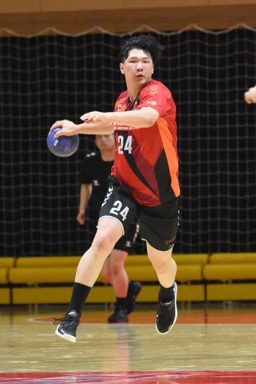 走れて守れてシュートもうまい。後藤隼は1年目からチームの柱になった