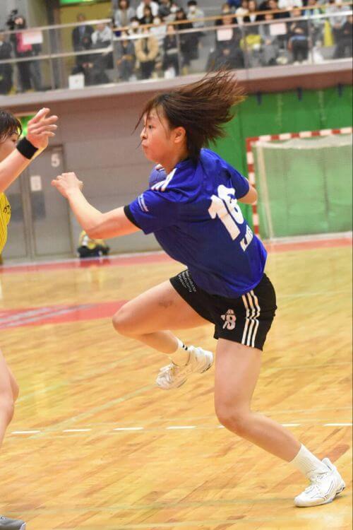 IHF世界選手権での出場機会はなかったが、2年目の川島芽依は成長著しい