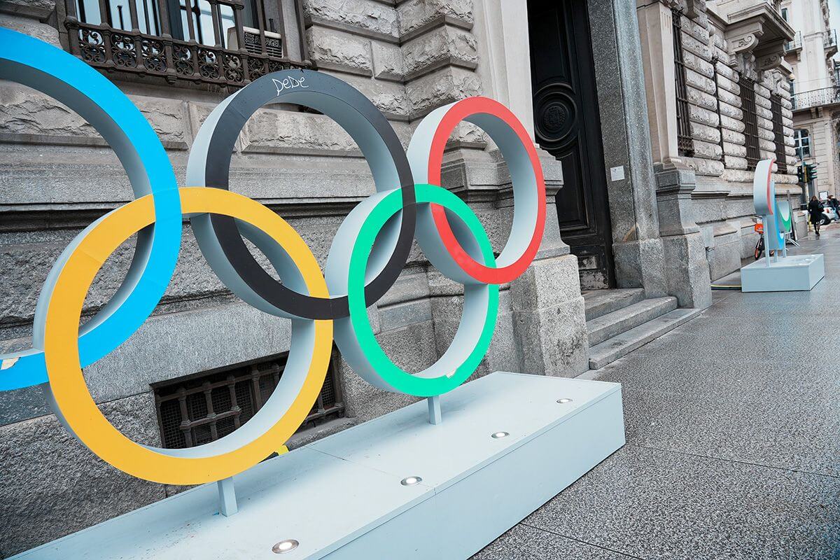 2か月後に冬季五輪が迫るミラノ市庁舎ⒸPen＆Sports