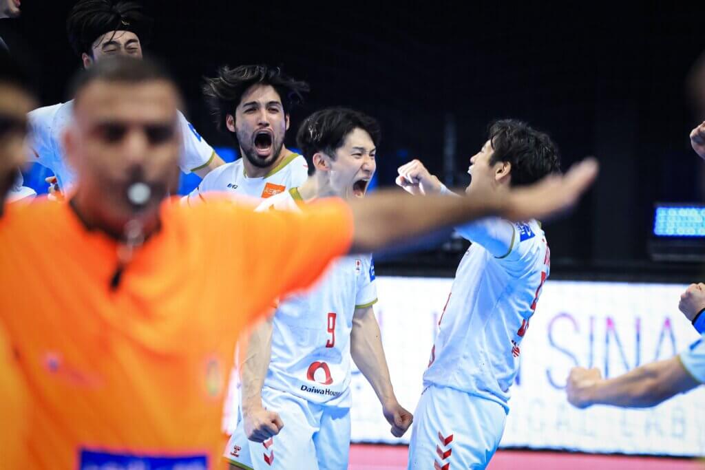 イランのゴールは認められず、日本の勝利が確定した＝＝2026年1月19日（現地時間）、クウェートのシェイク・サード・アル＝アブドゥッラー屋内競技場で（提供：クウェートハンドボール協会ⒸKUWAIT HANDBALL ASSOCIATION）
