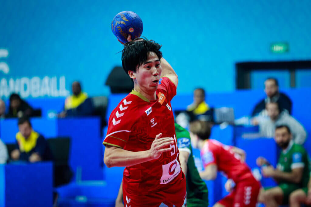 イラクー日本戦より＝2026年1月25日、クウェートのシェイク・サード・アル＝アブドゥッラー屋内競技場で（提供：クウェートハンドボール協会ⒸKUWAIT HANDBALL ASSOCIATION）