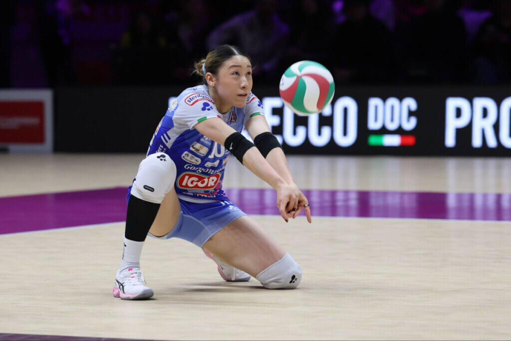 守備では安定したプレーを見せる石川＝写真提供：Lega Volley Femminile