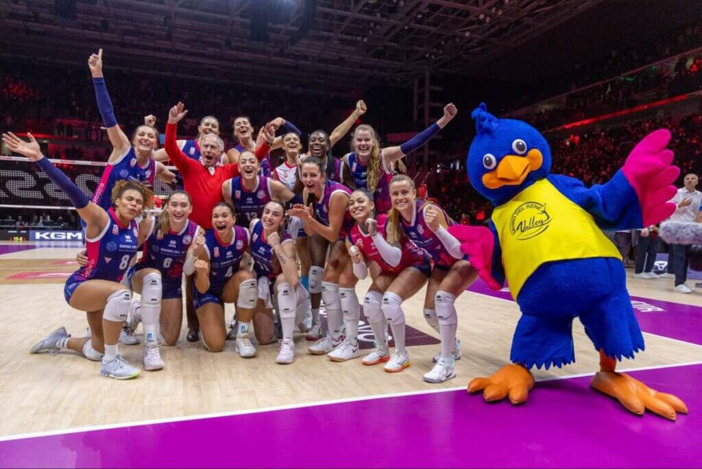 キエリを3‐２で下し、決勝進出を決めたスカンディッチ＝写真提供：Lega Volley Femminile
