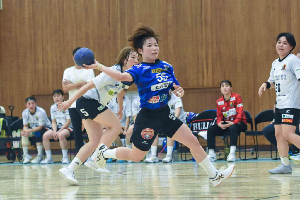 1対1のカットインでも、樋口は持ち味を発揮した