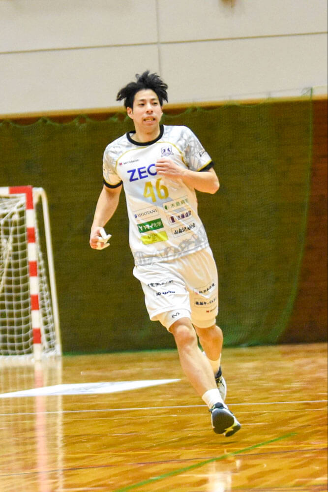 通算400得点を達成した直後の庄司清志(富山ドリームス)。試合の最後に執念で決めた