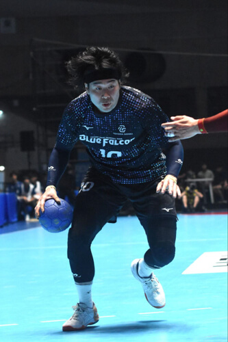 普段はヒゲを生やしている水町孝太郎（豊田合成ブルーファルコン名古屋）だが、決勝戦だけはゲン担ぎでヒゲを剃る