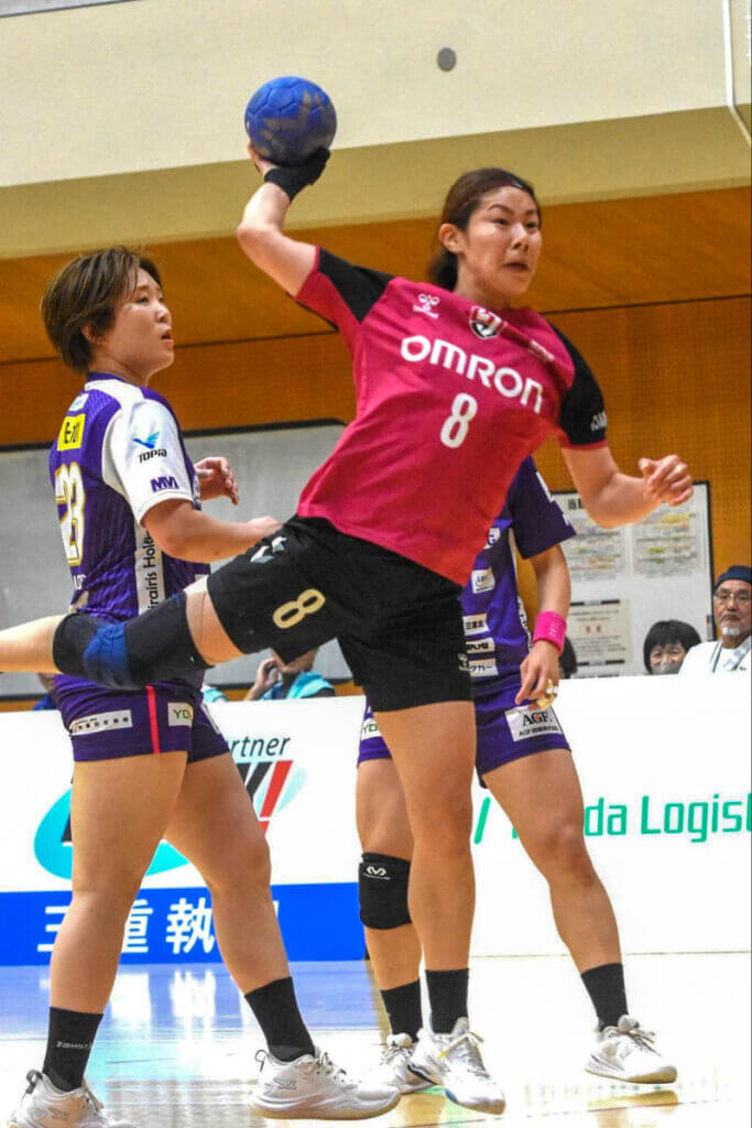 宇野史織(熊本ビューストピンディーズ)は守れて走れるピヴォット。堅守速攻を増やしたい時間帯には欠かせない