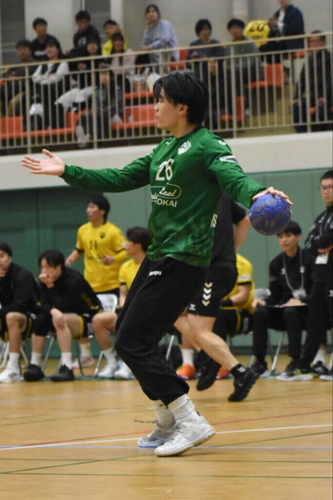 世界でも珍しい左利きGKの野津山翔（大同フェニックス東海）。パス出しの判断を磨いていきたい