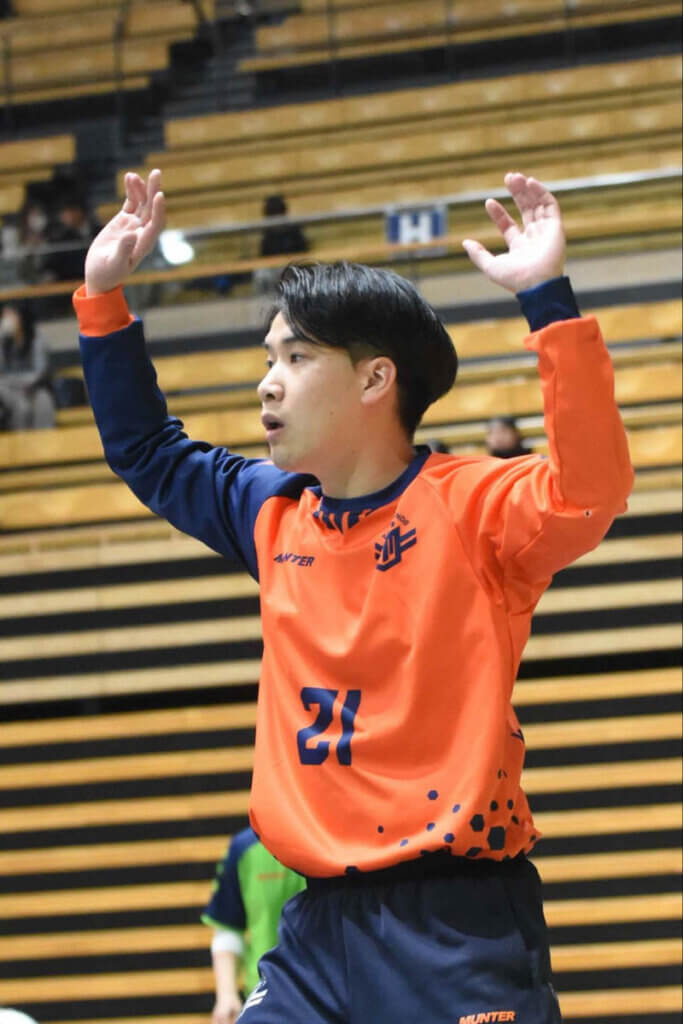 芳山直樹(アースフレンズBM東京・神奈川)は確かな技術の持ち主。我慢強くゴールを守り続ける