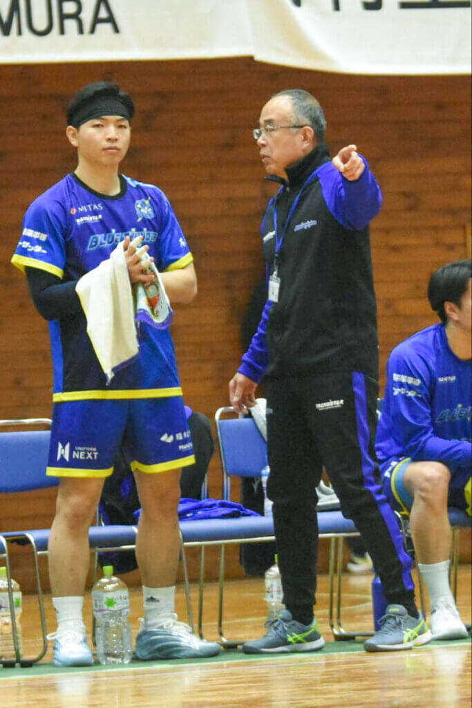 酒巻清治監督(福井永平寺ブルーサンダー)は、ハンドボールの全体像を教えられる監督