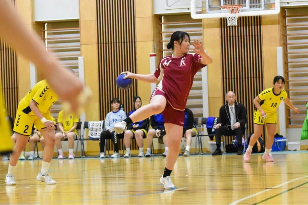 キャプテンでピヴォットの近藤麻彩美を絡めたプレーを、これから増やしていきたい