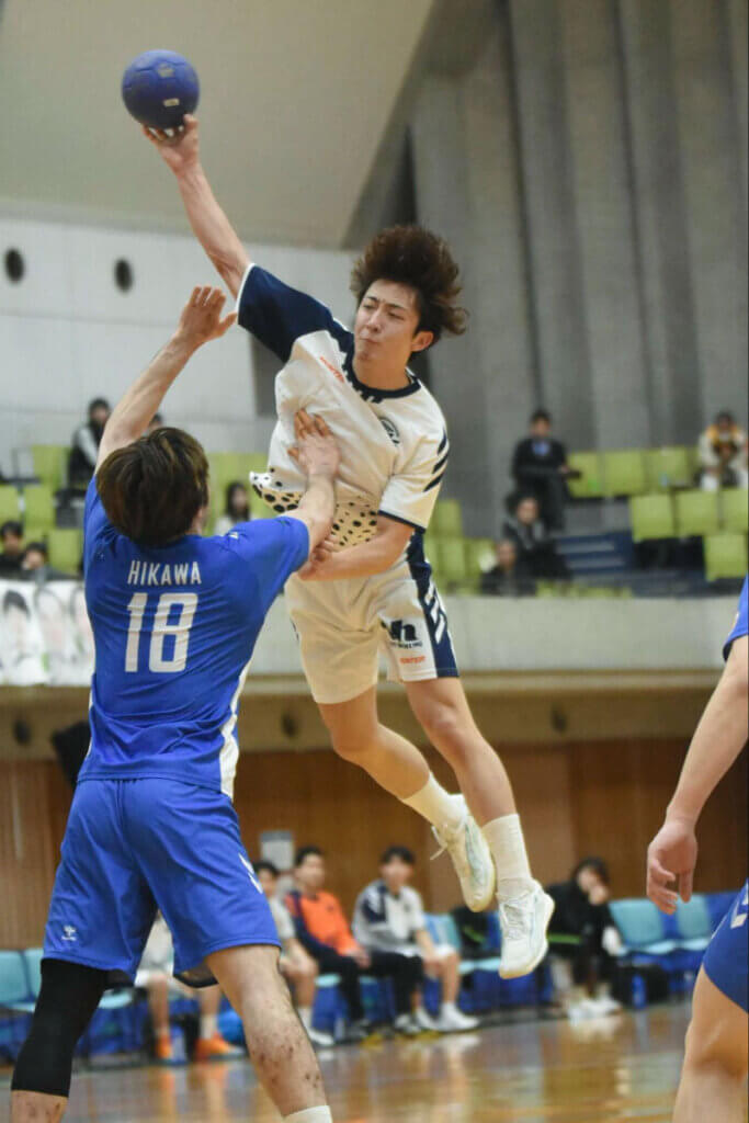 期限付き移籍で2026年3月末までプレーした、中央大学の武田心稀。球離れがよく、いい司令塔の片鱗を見せていた