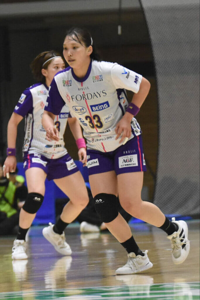 初見姉妹の妹、初見巴菜子。2025-26シーズンはトップDFと7人攻撃で、出場機会をつかんだ=2026年5月