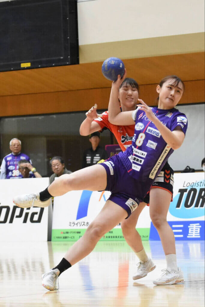 中学時代は吹奏楽部だった新井梨奈。少しずつではあるが、攻守に自信をつけてきた=2026年5月