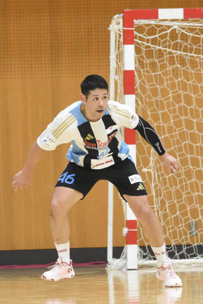 徳田新之介は、プレーオフ初勝利へのラストピース。右2枚目DFでのフットワーク力で、チームに勢いをもたらす