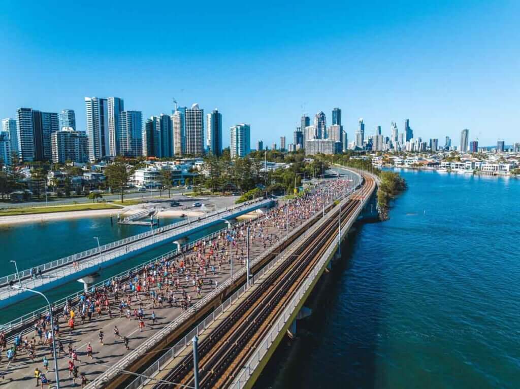 ゴールドコーストマラソンは毎年7月に開かれるⒸTourism & Events Queensland
