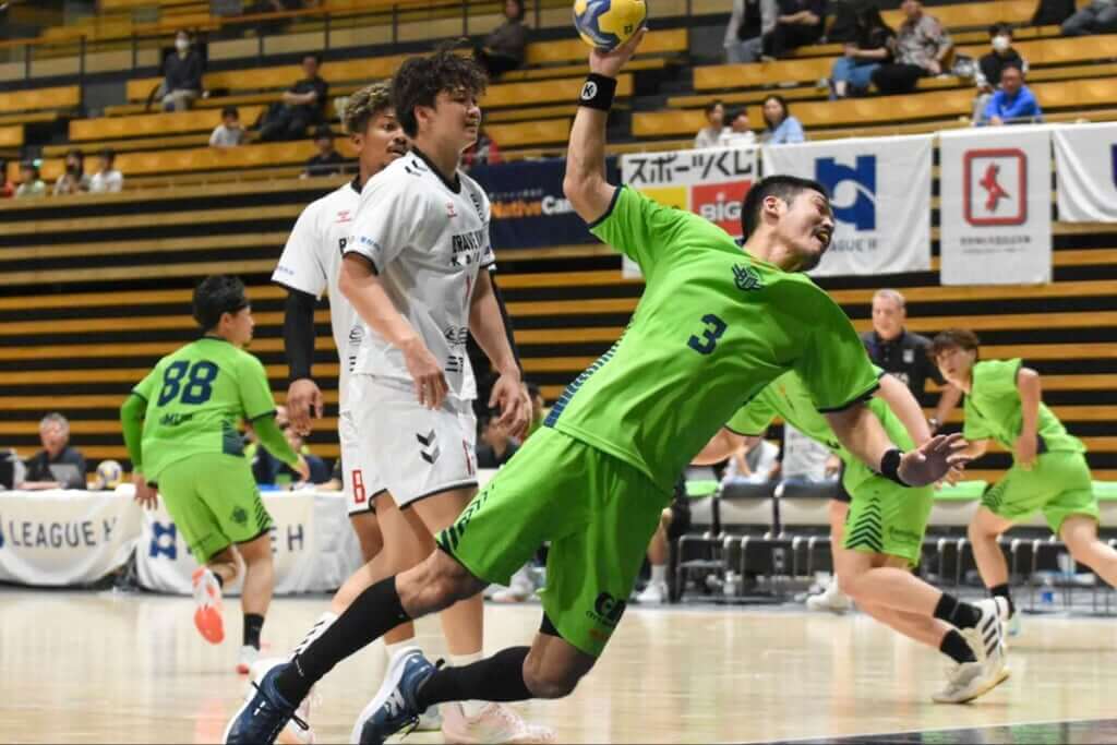 元日本代表の笠原謙哉は38歳になった今でも成長途上。どんな試合でも全力でファイトし、若手の手本となる